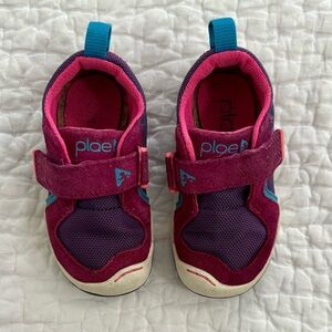 Plae Velcro Toddler Shoes - Sz 6.5